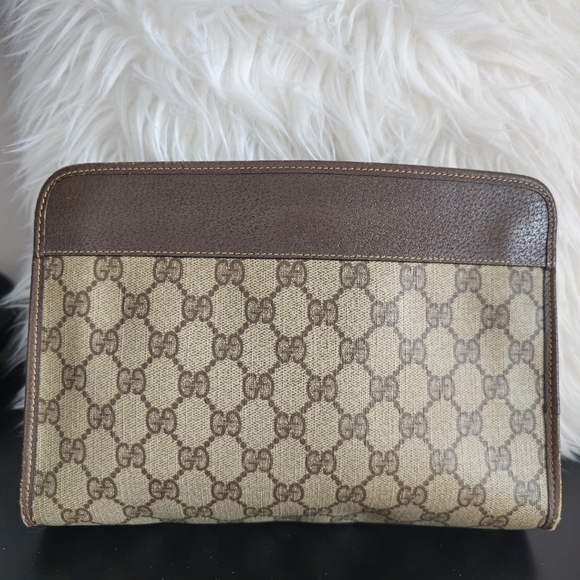 SOLD // Authentic Gucci vintage clutch - Picture 3 of 13